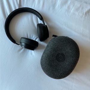 Beats Solo Pro Wireless Noise Cancelling Headphones